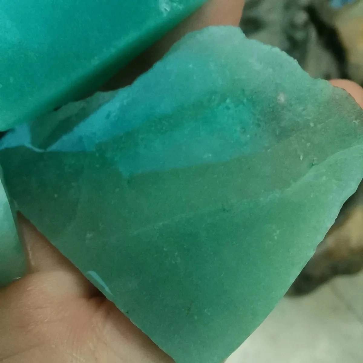 100G Natural Crystal Raw Stone Yunnan Dulong Jade Wool Ice Type Carving Practice Play Decoration