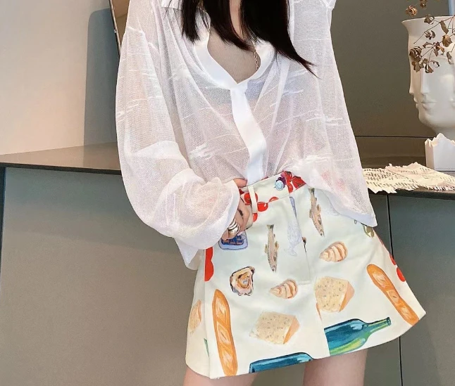 

127252 Fashion Classic 22 Luxury designerer Cloth Graffiti Print Special Color Front Short Rear Long Side Split Denim Skirt