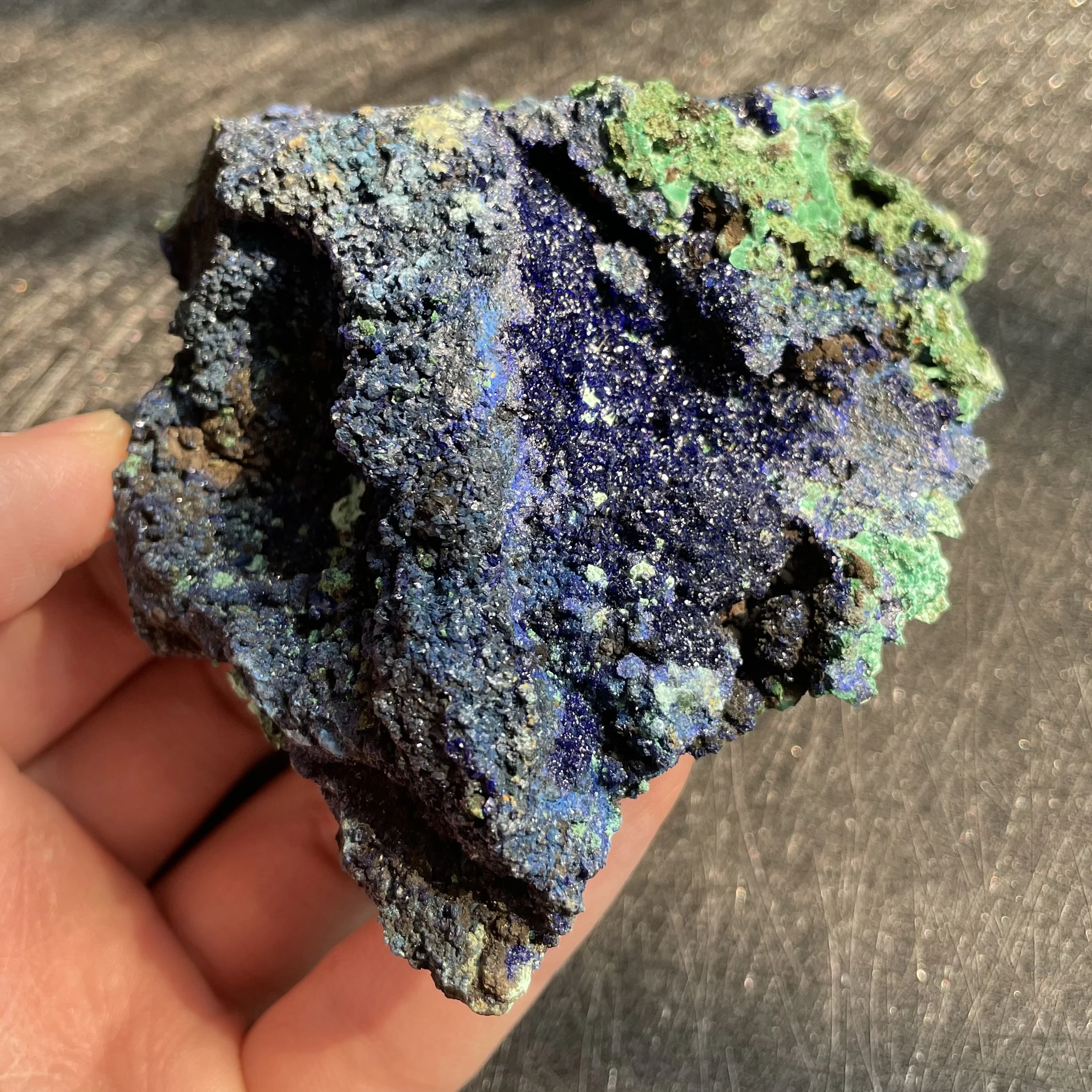 Натуральный кристаллический камень 259 г Азурит малахит минерал образец кварца