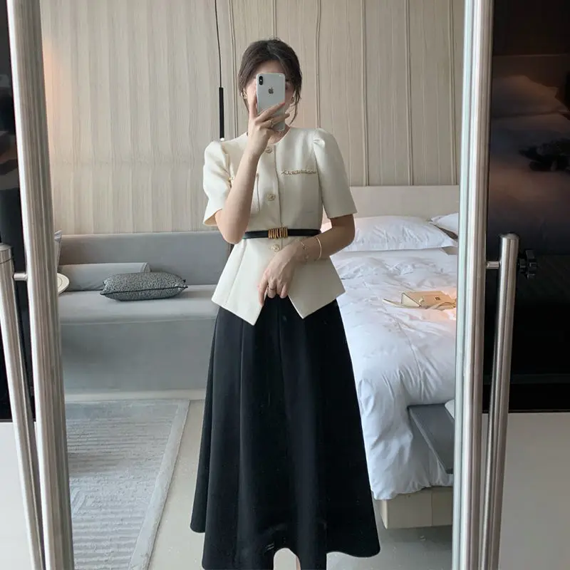 

2022 Summer Women Fashion Clothes Suits Female O-neck Short Sleeve Coats + High Waist Loose Skirts Ladies Two-piece Sets L43