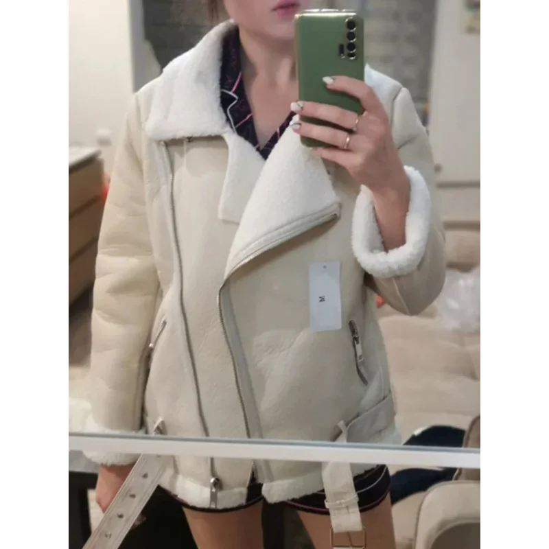 Рисунок 5 - Женская зимняя куртка из искусственной кожи