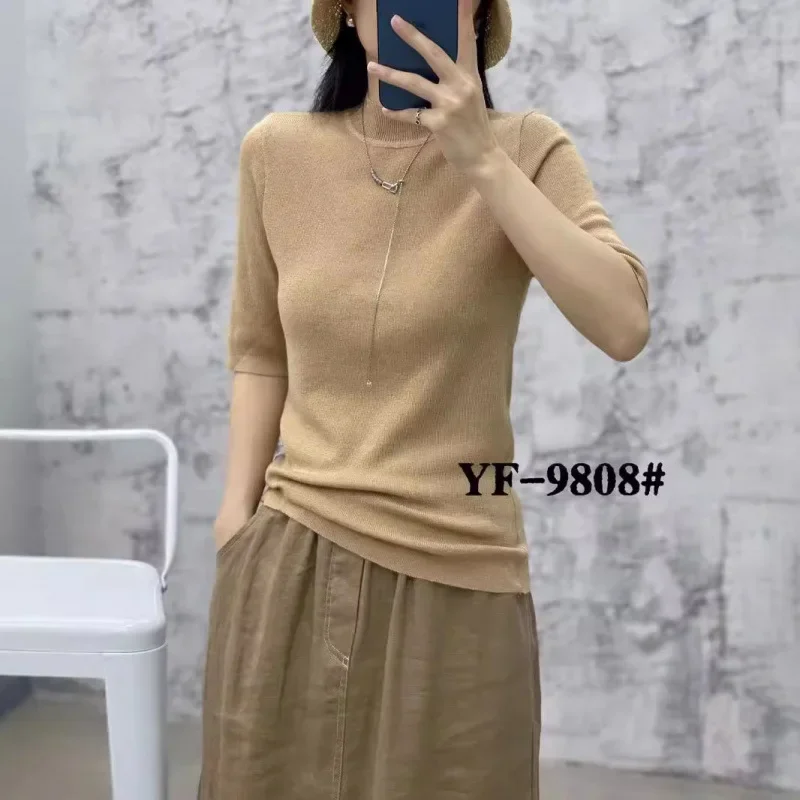 Элегантная художественная однотонная футболка с круглым вырезом и короткими