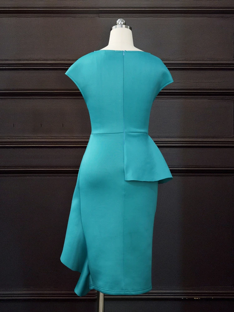 Соблазнительные облегающие платья с коротким рукавом разрезом на бедрах