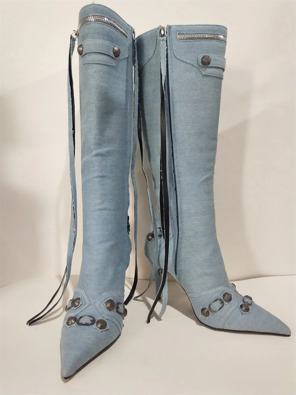 

2023 Autumn/Winter New Fashion Zipper Women's High Stiletto Heel Pointed Toe Tassel Sandals Catwalk shows Metal