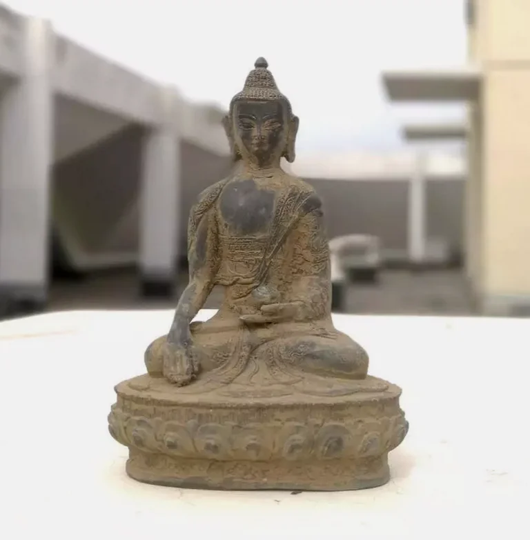 Амитабха буддизм Шакьямуни сидеть Будда бронзовая старинная старая статуя Padmapani
