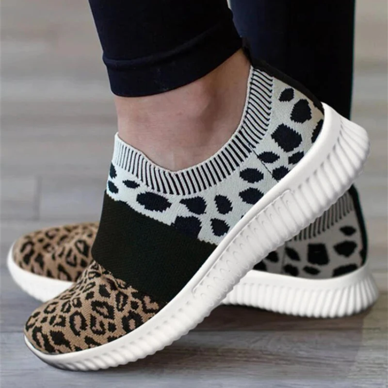 

New Women's Sneakers Fashion Fly Woven Mesh Leopard Print Casual Shoes Slip-on Light Comfortable Loafers Tenis Fashion Feminino