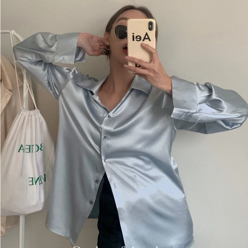 

Long Sleeved Satin Shirt, Female Design Sense Niche, 2020 Autumn New Loose Drape Retro Hong Kong Style Shirt Top