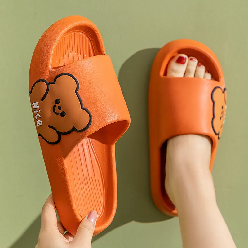 Summer Slippers Woman Indoor Bathroom Sandals Fashion Thick Non-Slip Shoes Couples Cartoon Bear Beach Flip Flops Men Slippers