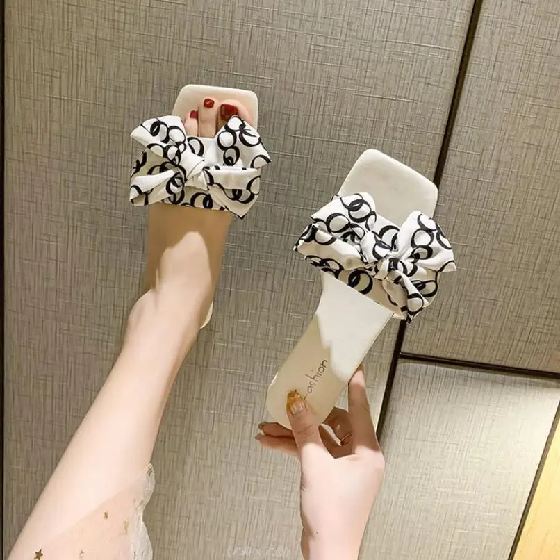 

Женские темпераментные тапочки, комплект с открытым носком и полотенцем, пляжные сандалии на плоской подошве для отпуска, повседневные шлепанцы, 2022