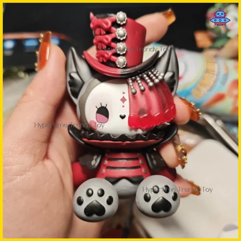 Фото Оригинальная серия фигурок EMMA Secret Forest Blind Box Frostveil Villa: милые фигурки, украшения для рабочего стола, подарочные коробки-сюрпризы. №4