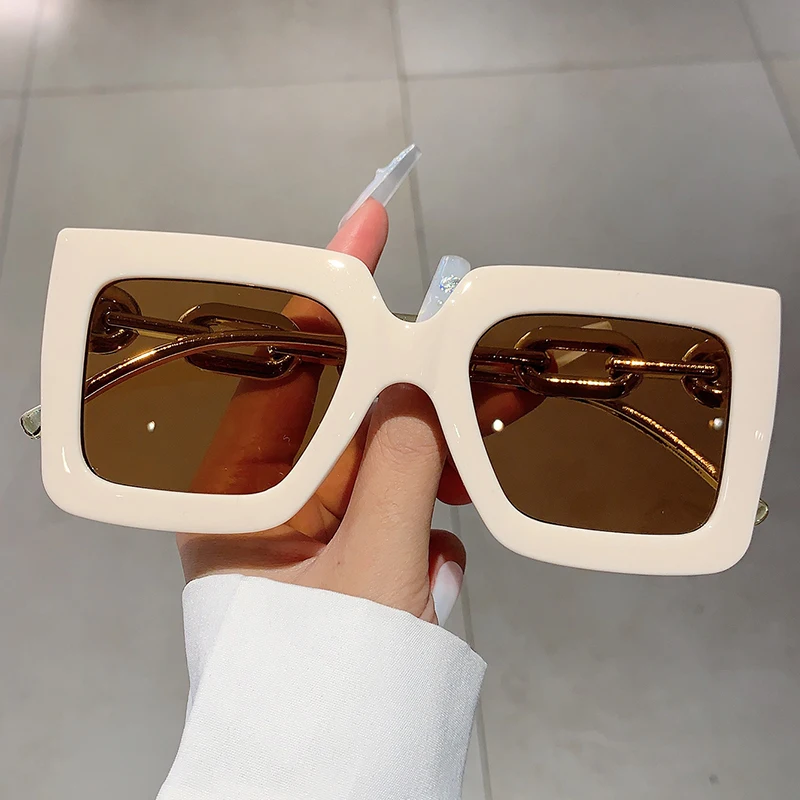 

Oversized Vintage Square Women Sunglasses New Fashion Candy Color Shades Eyewear Trendy Chain Leg Brand Design UV400 Sun Glasses
