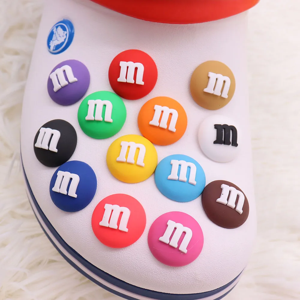 

Mix Styles 50Pcs M&M Colorful Beans PVC Cartoon Shoe Charms Chocolate DIY Wristbands Croc Jibz Buckle Decoration Kids Gift