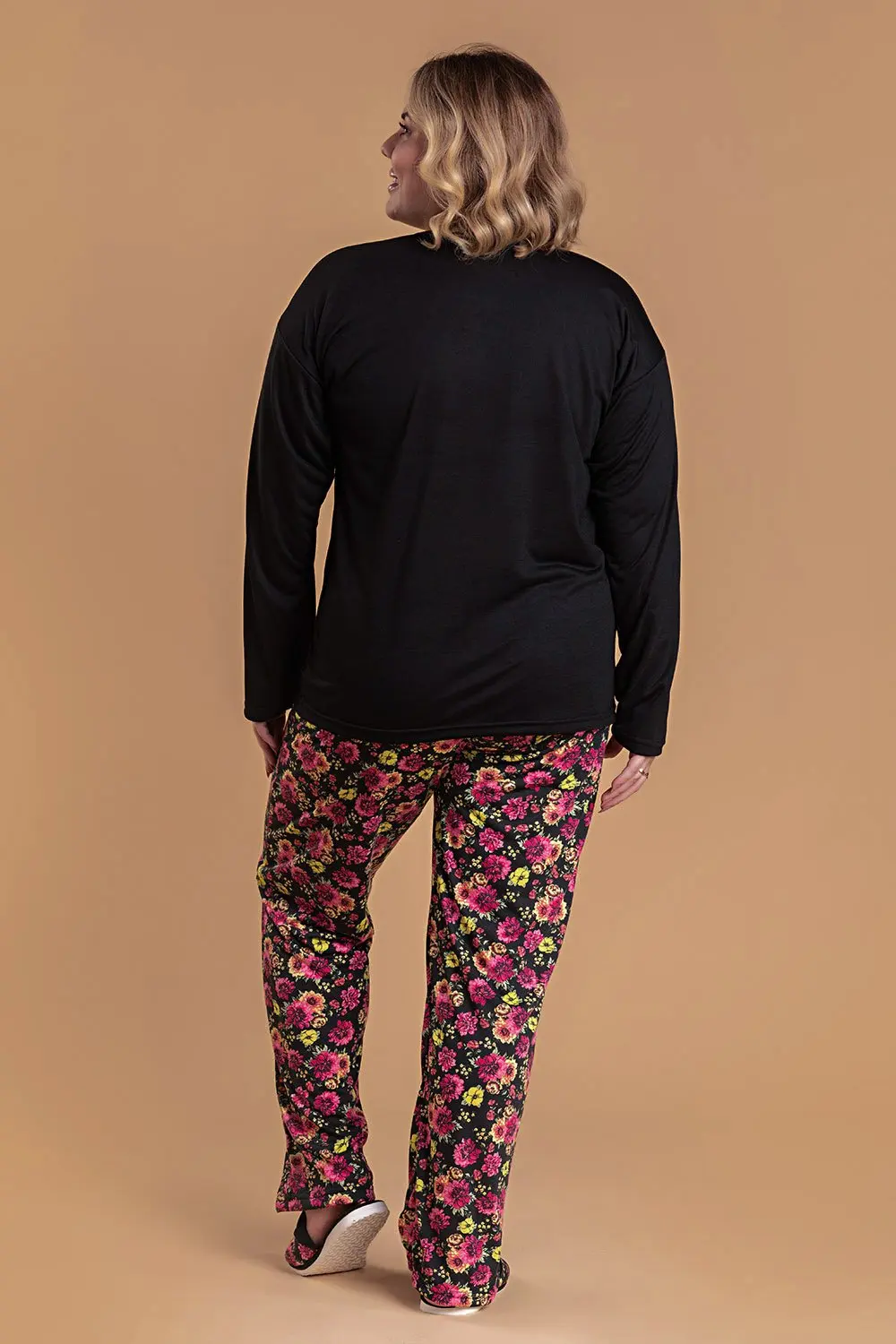 Женская пижама с цветами