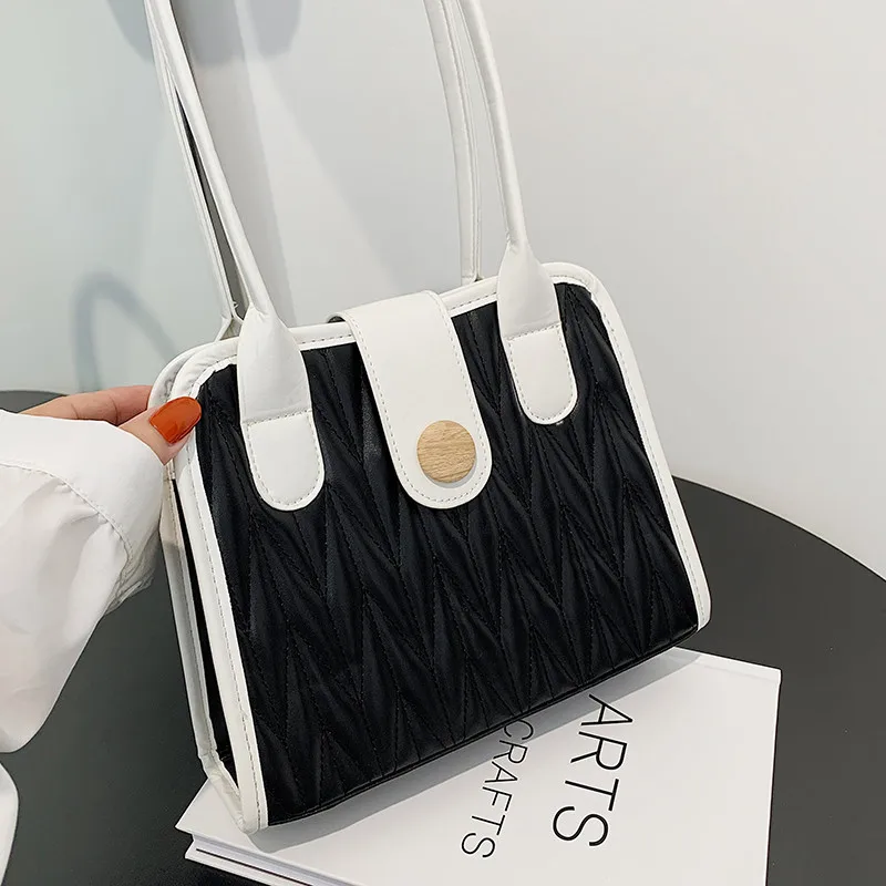 

Crocodile Pattern PU Leather Crossbody Bags for Women Chain Female Shoulder Handbags Mini Purses Travel Leisure Tote Bag