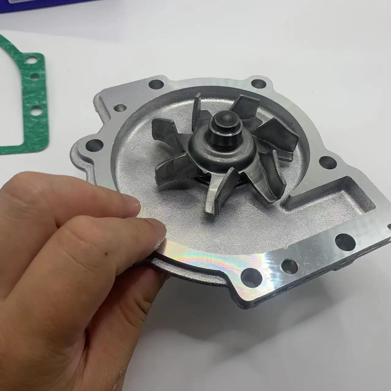 Высококачественный новый водяной насос двигателя для Volvo 850 C30 C70 S80 V50 XC70 XC90 S60 S40 V70