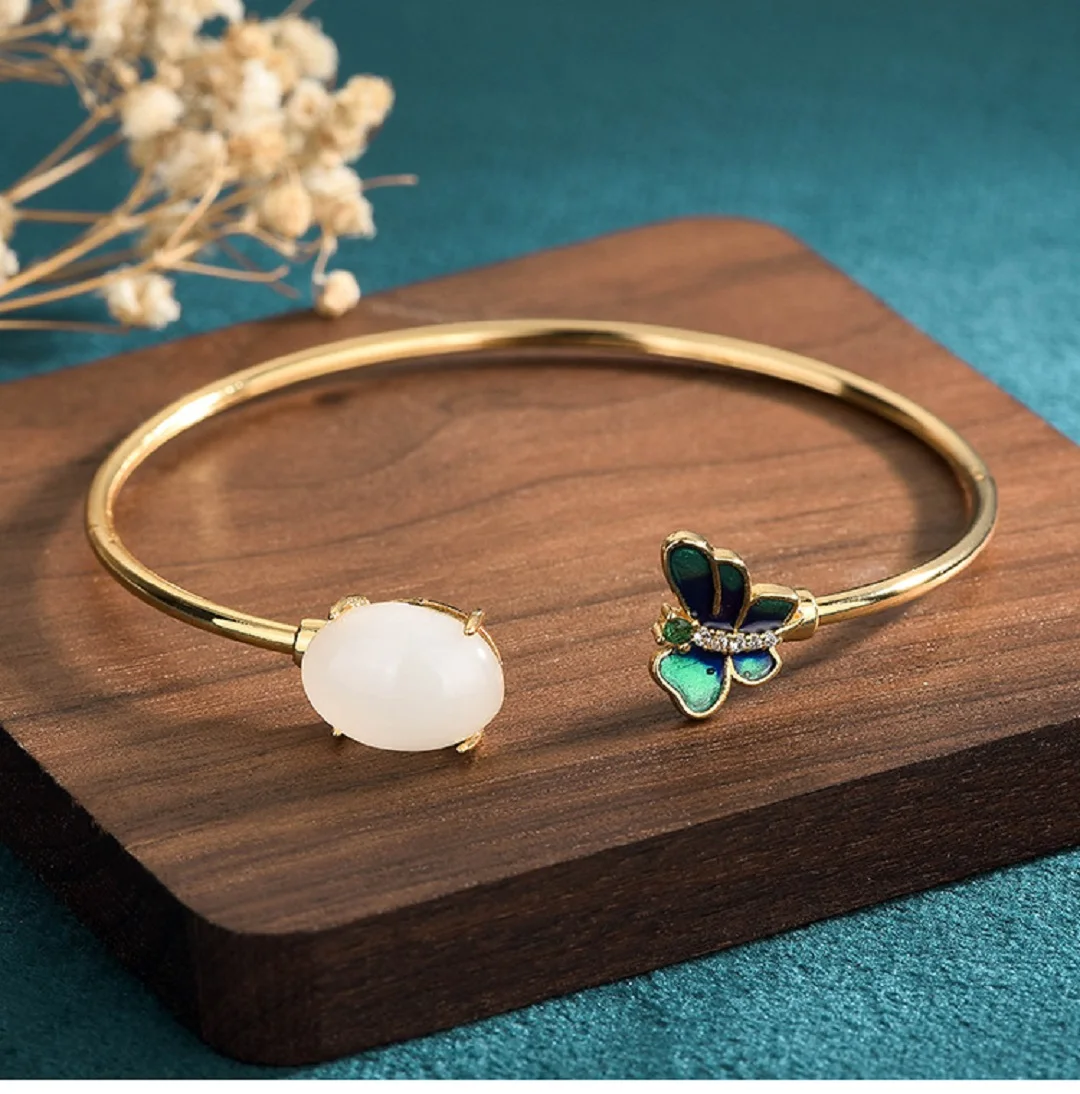 

Fashion Classic Multi-layer Pure Copper Ladies Bracelet Inlaid With Pearl Zircon Lobster Clasp