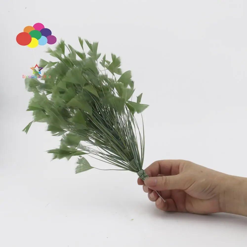 1 шт. треугольный цветок из индейки 30 см 20 цветов |