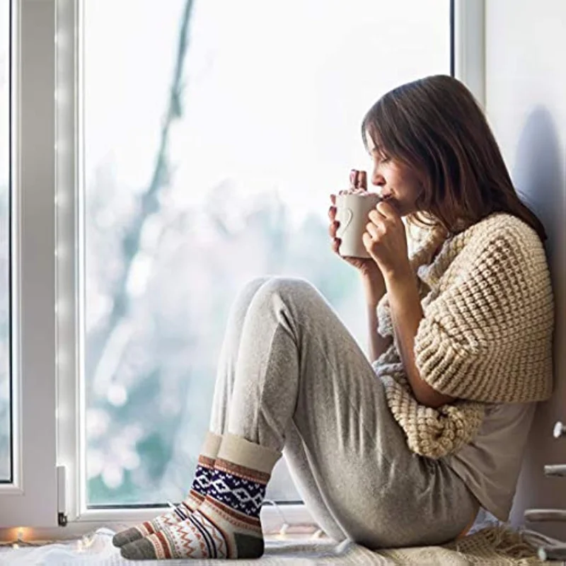 5 Pairs Women Socks Winter Gifts for Men Warm Thick Soft Wool Socks Christmas Gifts Socks Cozy Crew Socks Cute Socks