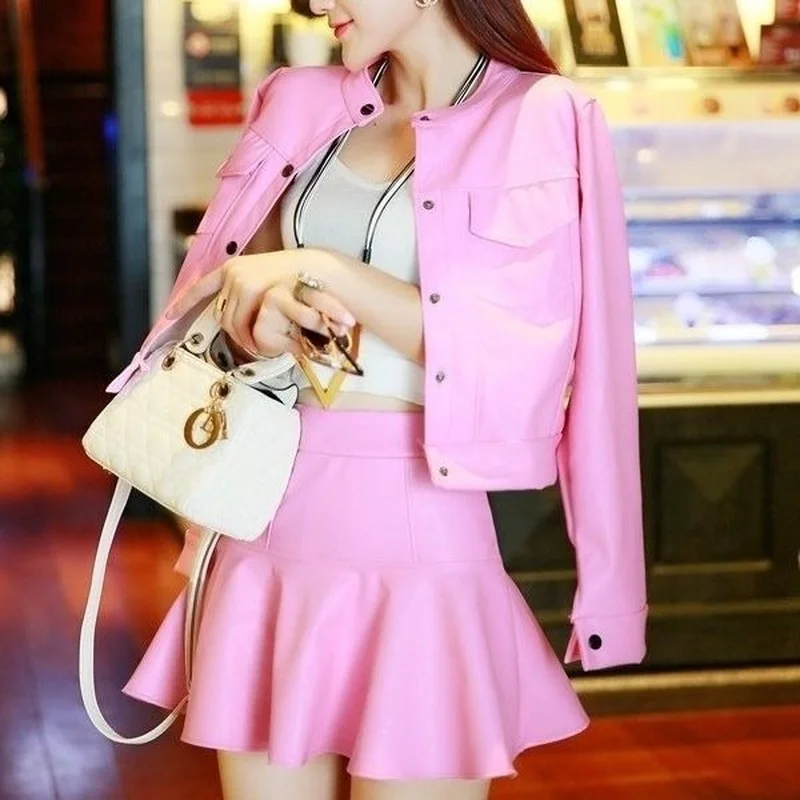 Женские кожаные комплекты из 2 предметов пикантный короткий приталенный жакет на