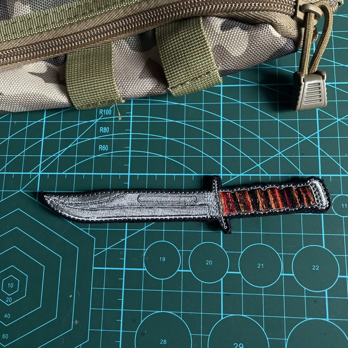 Вышитая нашивка в форме ножа 3D кинжал тактический значок для одежды