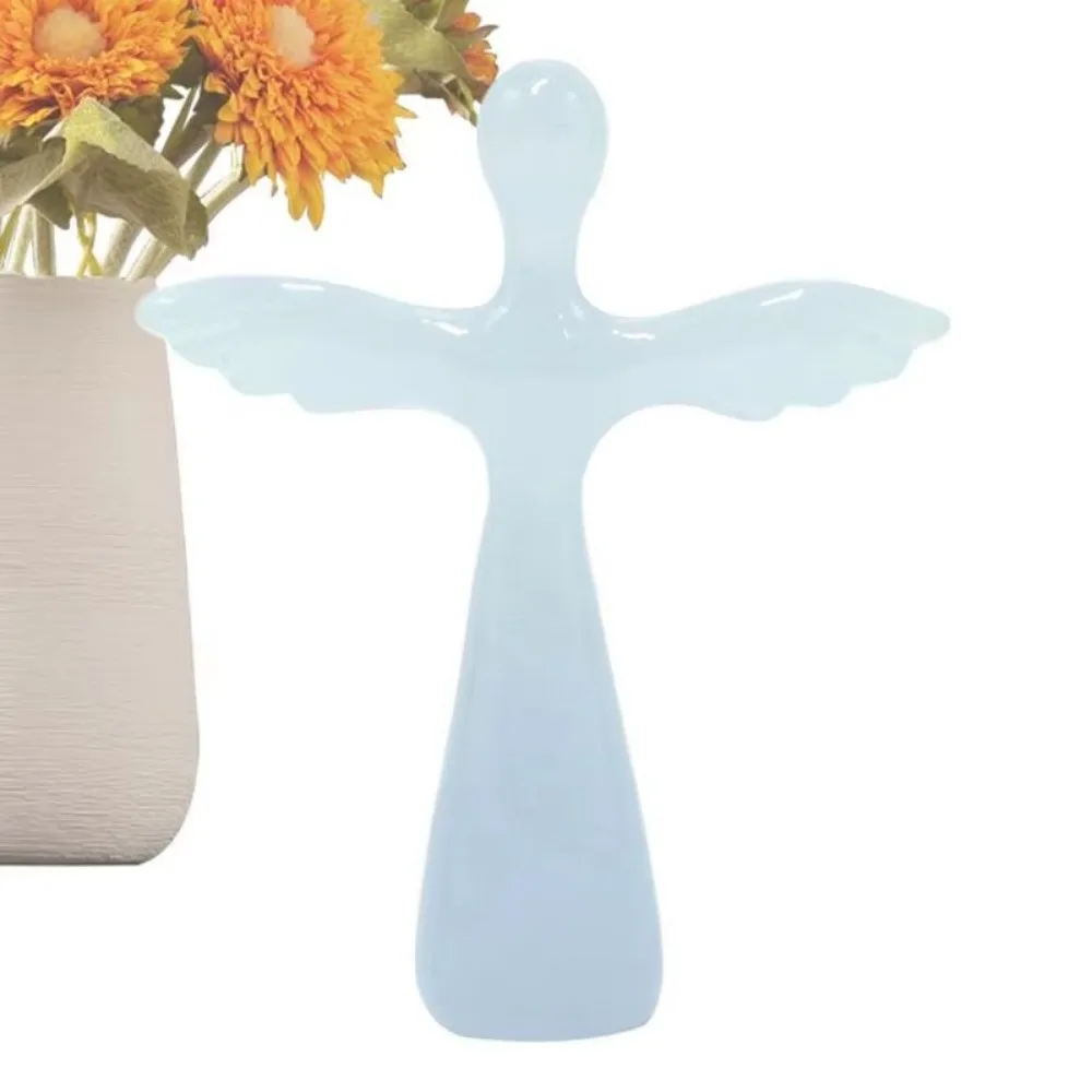 Статуэтка ангела из смолы