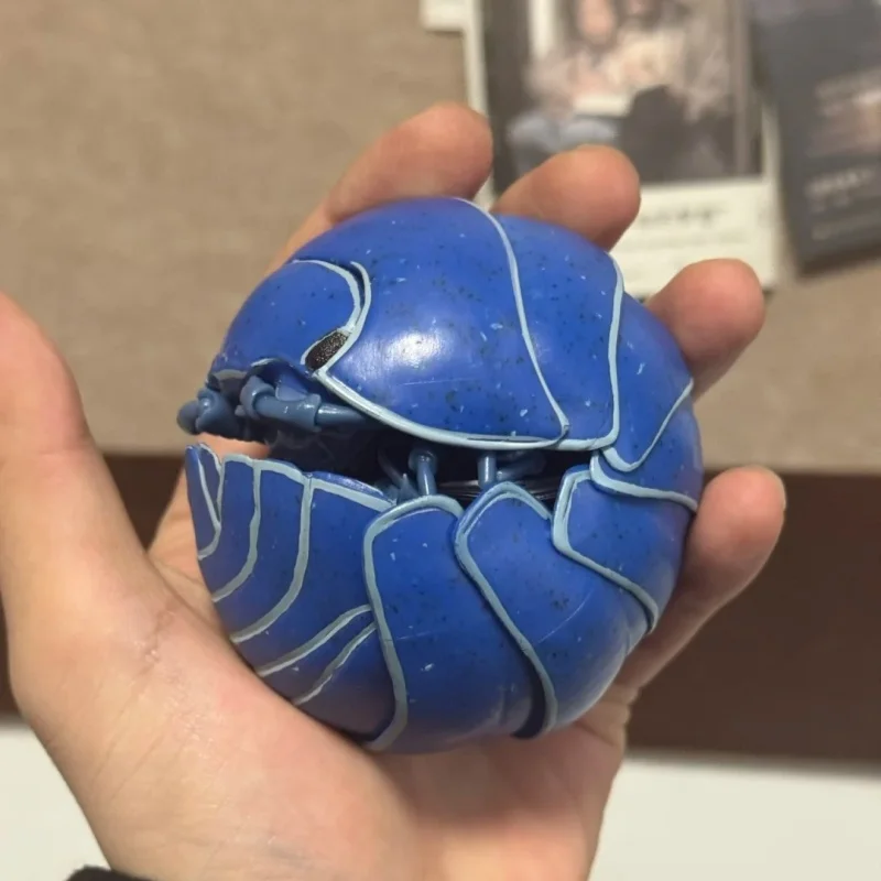 Фото Коллекционная подвижная фигурка Bandai Ikimono Daizukan Pill Bug Advance: реалистичный изопод Ролли-Полли для декора стола, в наличии №4