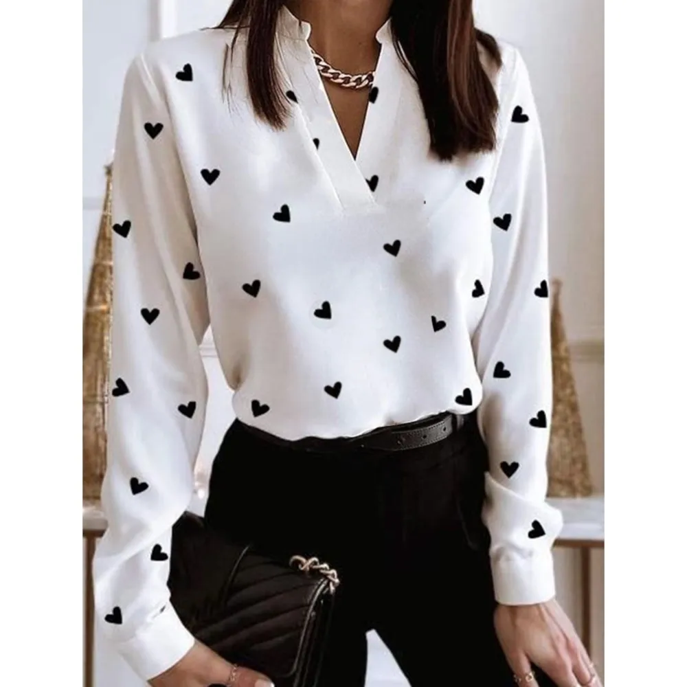 

Блузка женская с длинным рукавом и V-образным вырезом