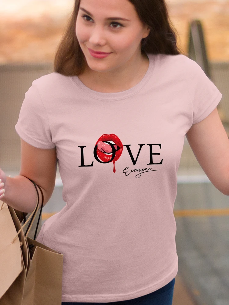 

Yeskuni любовь все летние топы женские рубашки 2022 Забавный принт губ тренд Instagram одежда Повседневная Y2k Эстетическая футболка для женщин