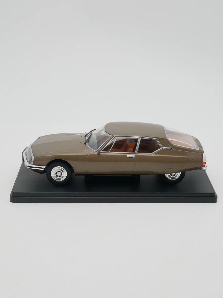 Фото Модель автомобиля из металла под давлением IXO 1: 9 Hachette Citroen SM 1970 №2