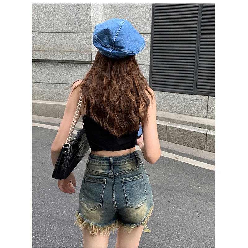 Real time photo of jeans women's shorts blue casual summer American retro worn-out rough edges small figure Korean version hot p