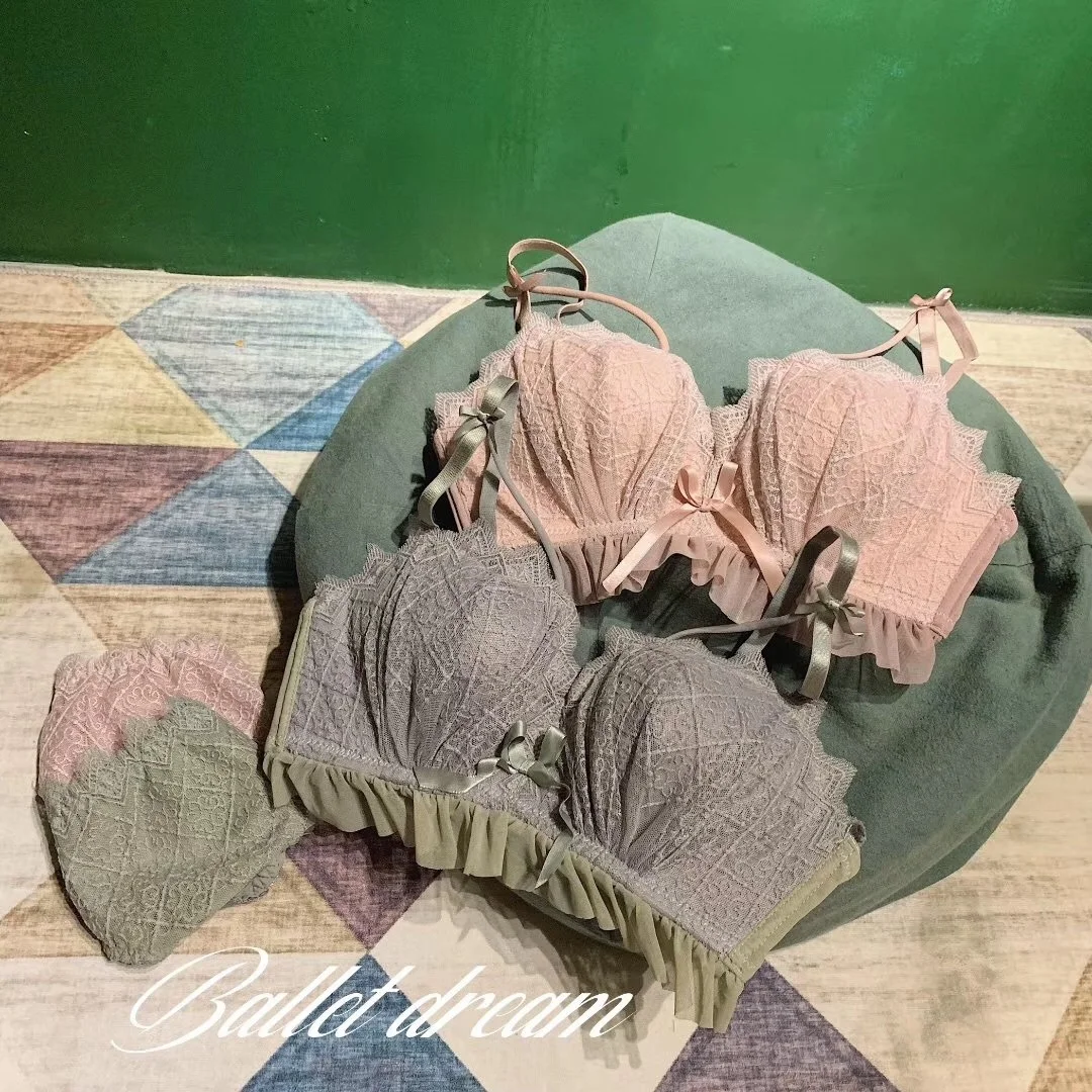 

Ballet dream a generation hair small chest gathered underwear girl no steel ring comfortable Sexy Lace Bra Set