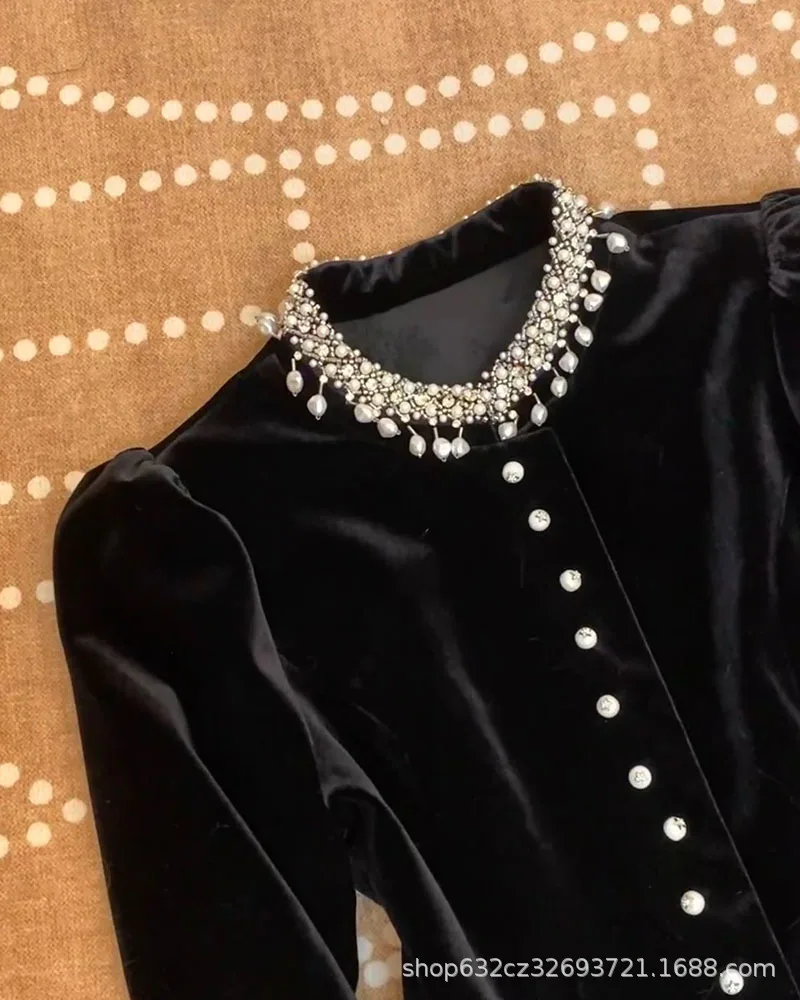 Черная бархатная куртка премиум-класса с объемными рукавами и бусинами женская