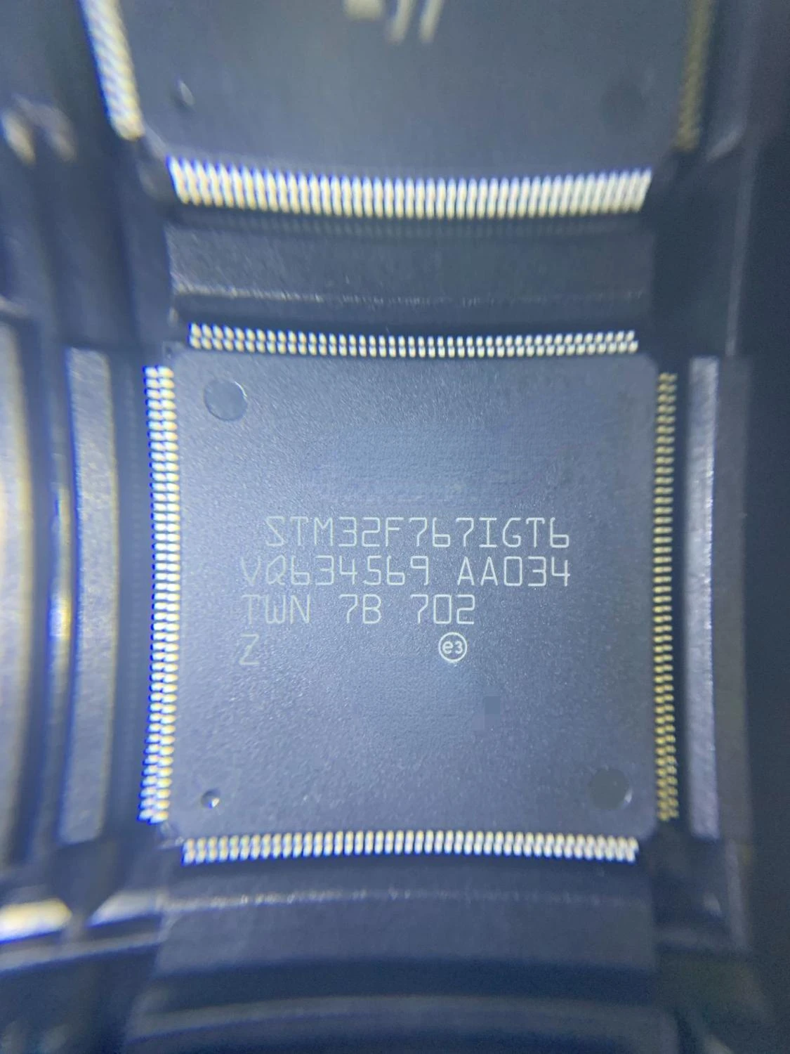 

1pcs/lot 32F767IGT6 STM32F767IGT6 QFP 100% NEW Original free shipping