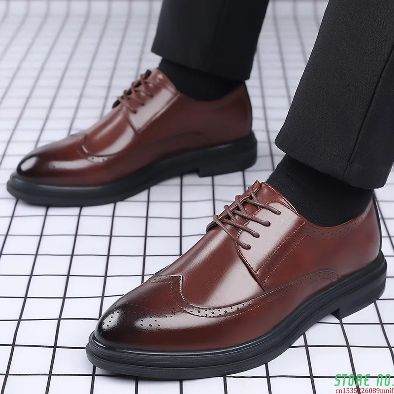 

New Flat Classic Men Dress Shoes Patent Leather Wingtip Carved Italian Formal Oxford Footwear Plus Size 38-47 For Winter