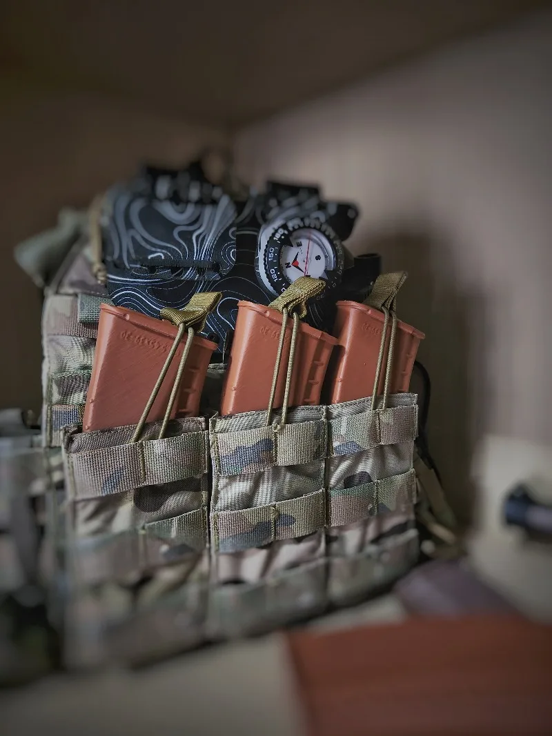 Фото Полноразмерная модель AK 5.45x39 с 30-зарядным магазином, изготовленная из PLA-материала, 3D-печатная модель. №3