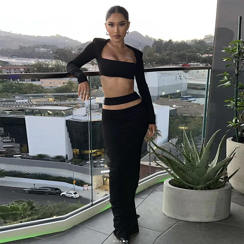 

Женский комплект из двух предметов, однотонный облегающий топ с квадратным вырезом и длинным рукавом и элегантная прямая юбка с вырезами, л...