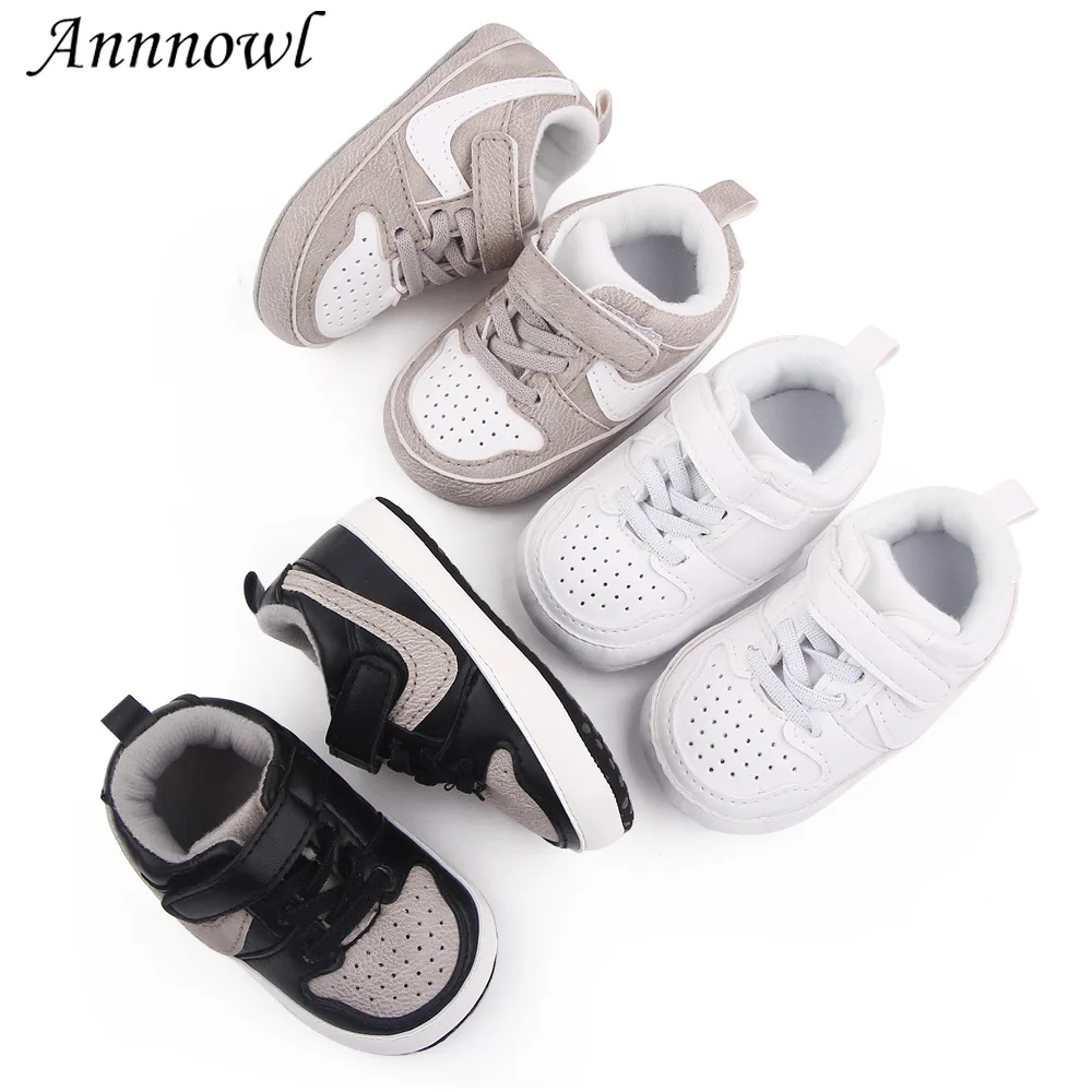 

Fashion Brand Crib Shoes Newborn Baby Boy Shoes for 1 Year Old Item Infant Soft Sole Leather Boots Toddler Trainer Walkers Gifts