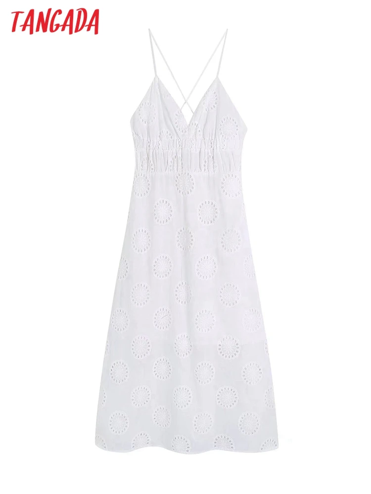 

Платье-макси летнее хлопковое с вышивкой и открытой спиной