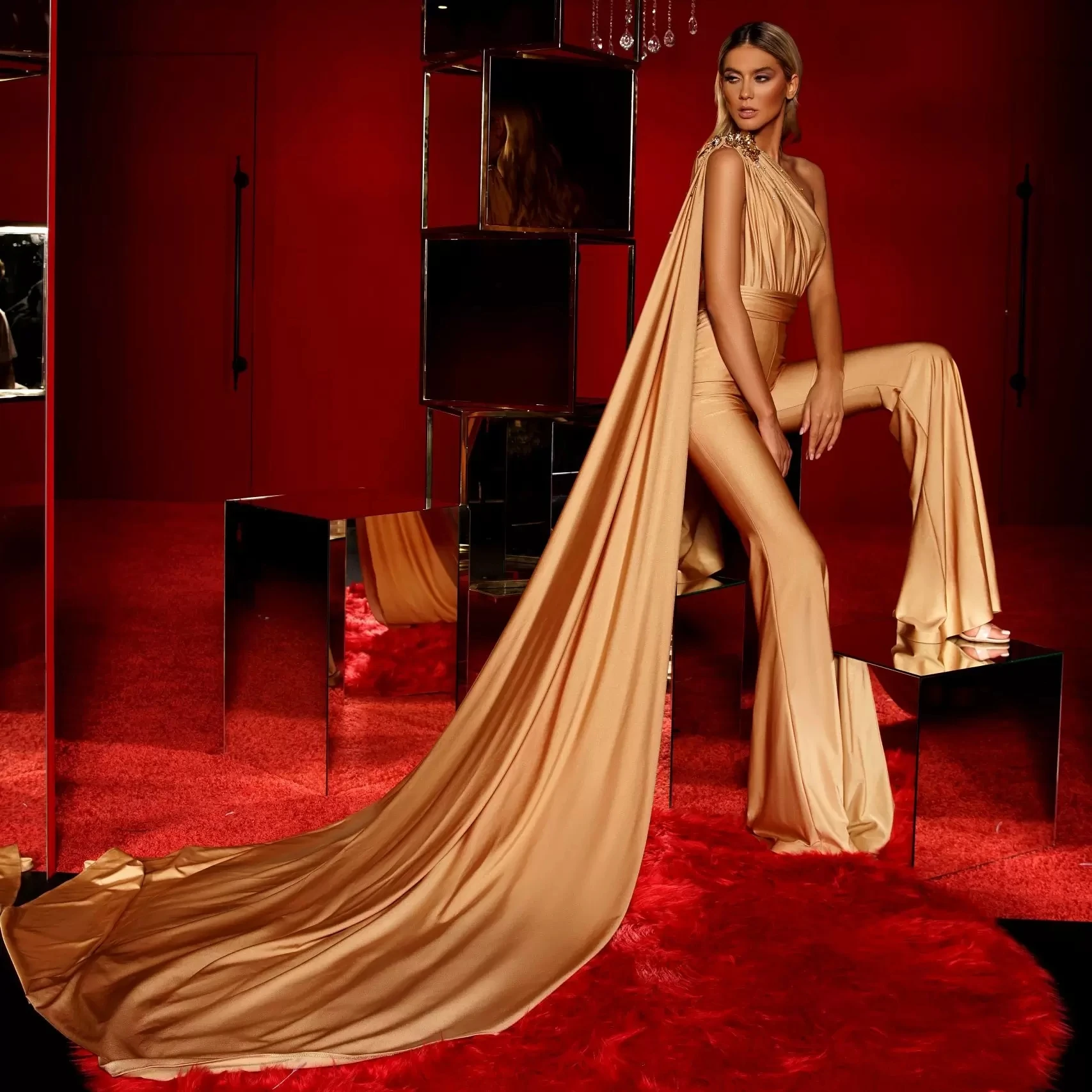 Вечерние платья-футляр цвета шампанского Длинные Комбинезоны на одно плечо