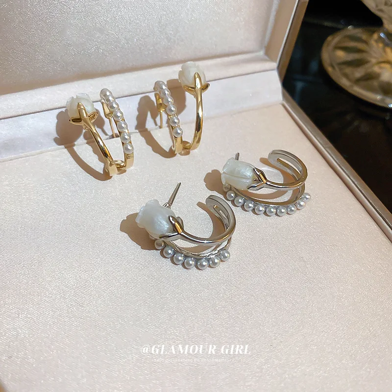 

Minar Temperament Double Layers C Shaped White Color Arcylic Tulip Earring for Women Gold Copper Imitation Pearl Hoop Earrings