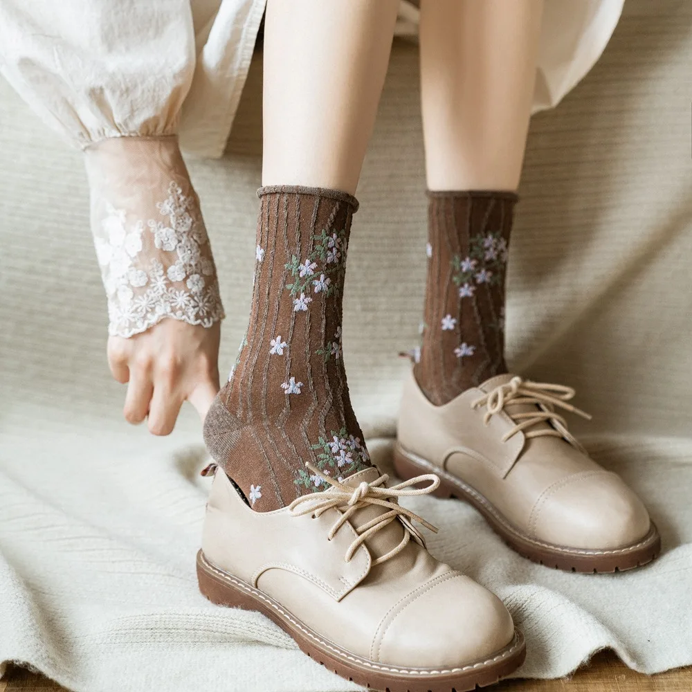 Korean Fashion News 2020 Floral Print Women's Socks Harajuku Vintage Streetwear Crew Socks Japanese Kawaii Cute Cotton Long Sock