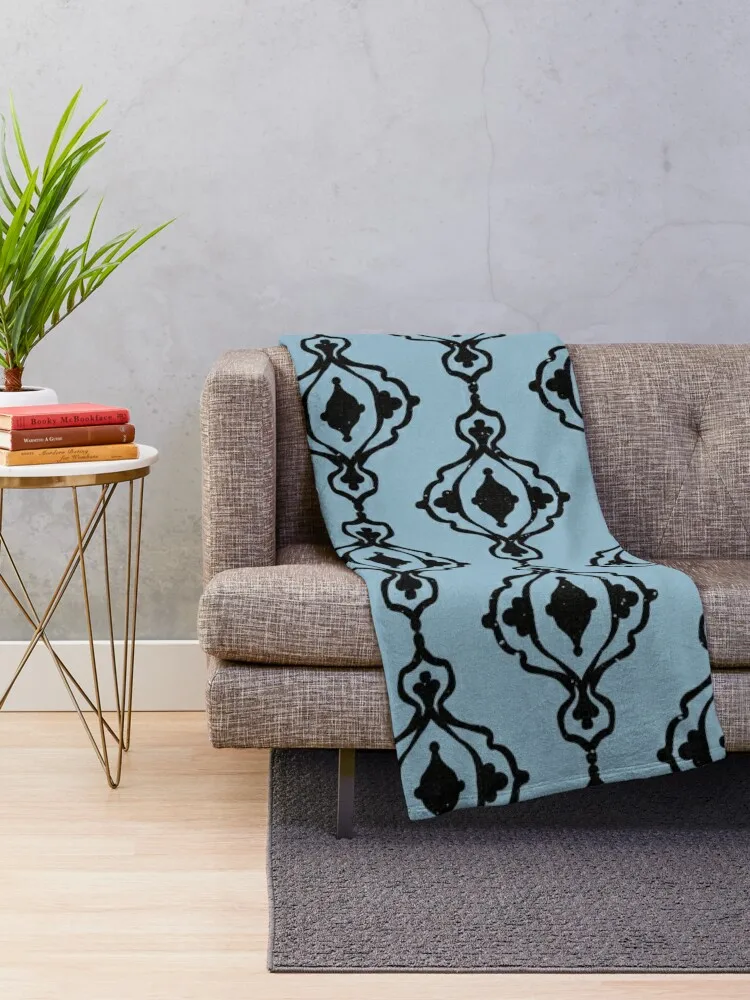 Dacha Arabesque Pattern - Одеяло Sky + Coal Большие мягкие лохматые одеяла