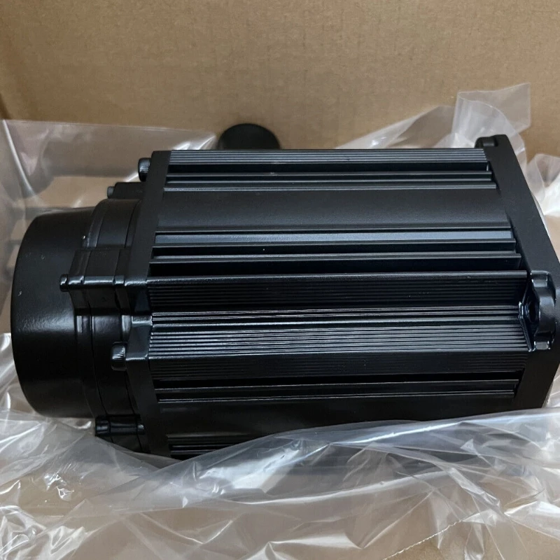 Новый серводвигатель SGMSV-15A3A61 Yaskawa ускоренная доставка