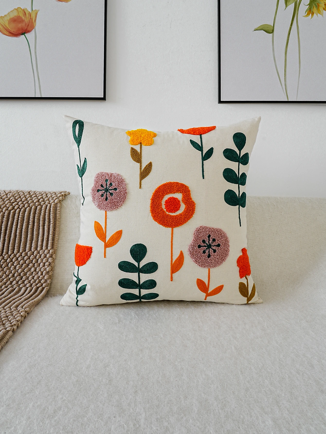 

Цветочный чехол для подушки Beigie