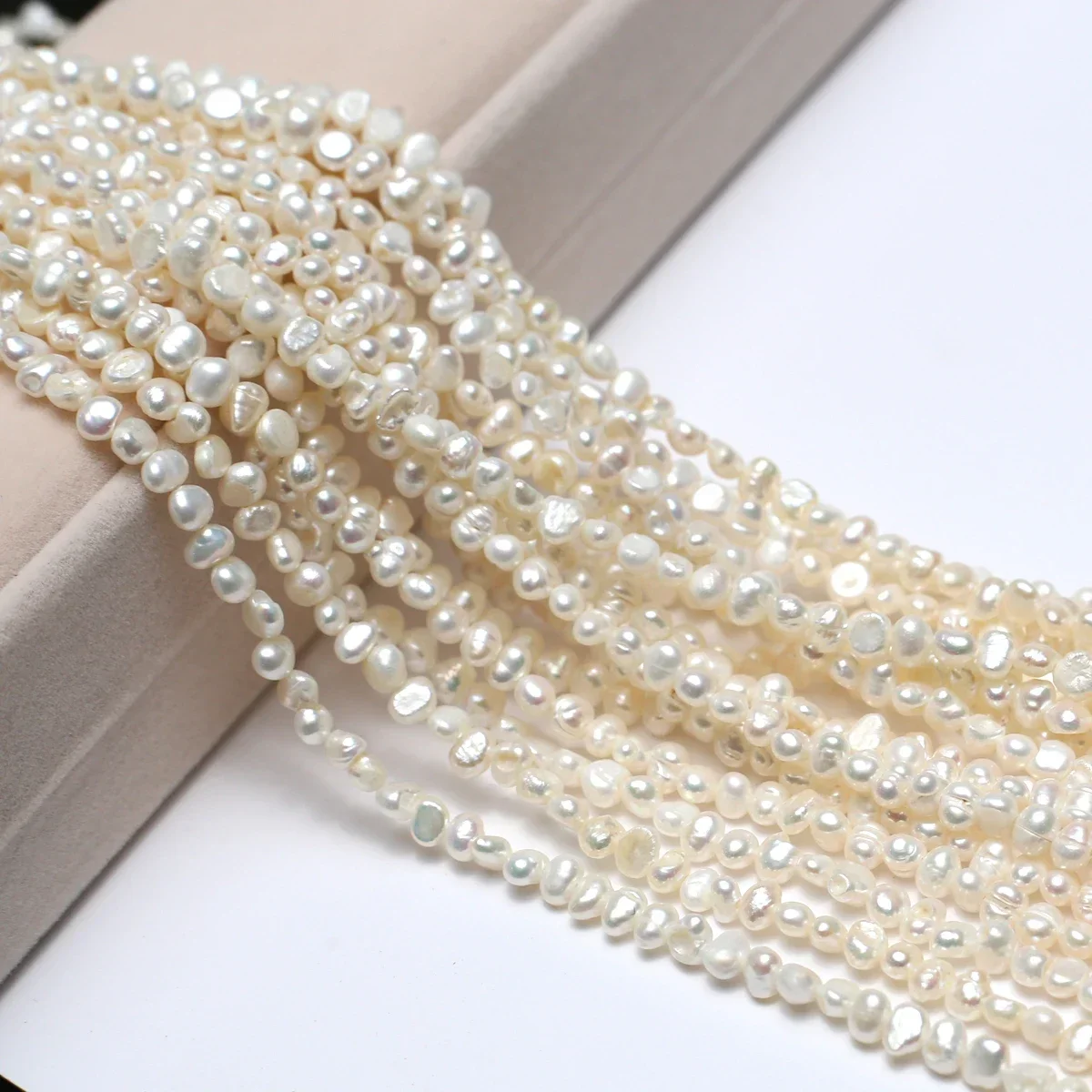 Натуральный пресноводный жемчуг 3-4 мм неправильной формы свободная прокладка