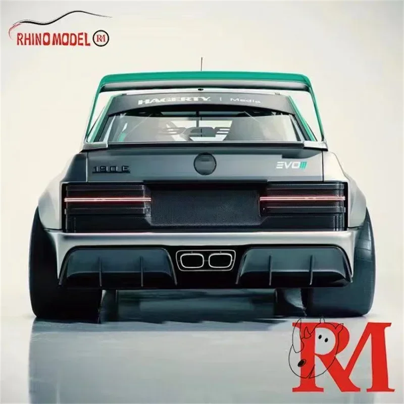 Модель Rhino RM 1:64 MB 190 EVO II серебристый ограниченный 999 литая под давлением модель