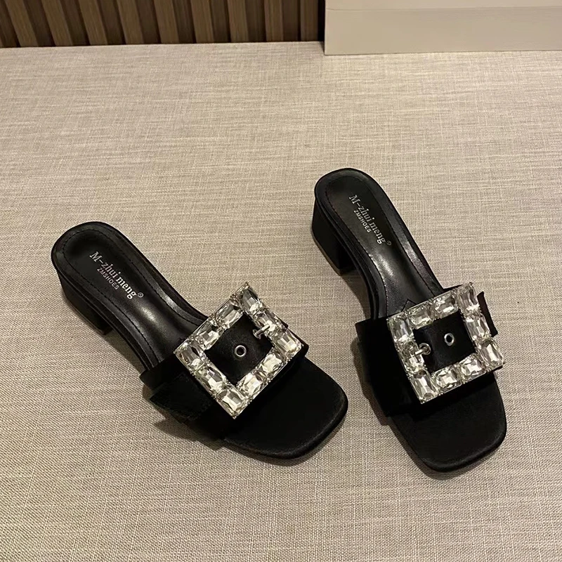 

Дизайнерские шлепанцы на ремешке, повседневная обувь на среднем каблуке, женские массивные шлепанцы с кристаллами, Новинка лета 2023, туфли-лодочки, сланцы