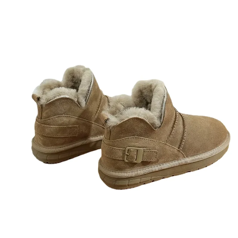 

Winter Thickened Anti Slip Snow Boots for Women New Warm Cotton Shoes Leather and Fur Integrated Snow Cotton Shoes