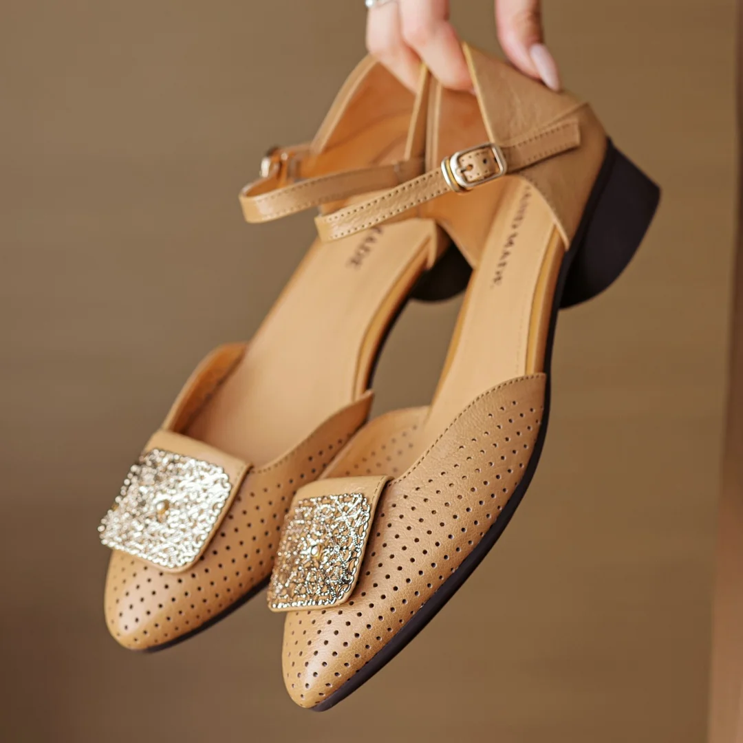 Женские летние сандалии на плоской подошве с ремешком щиколотке и острым носком