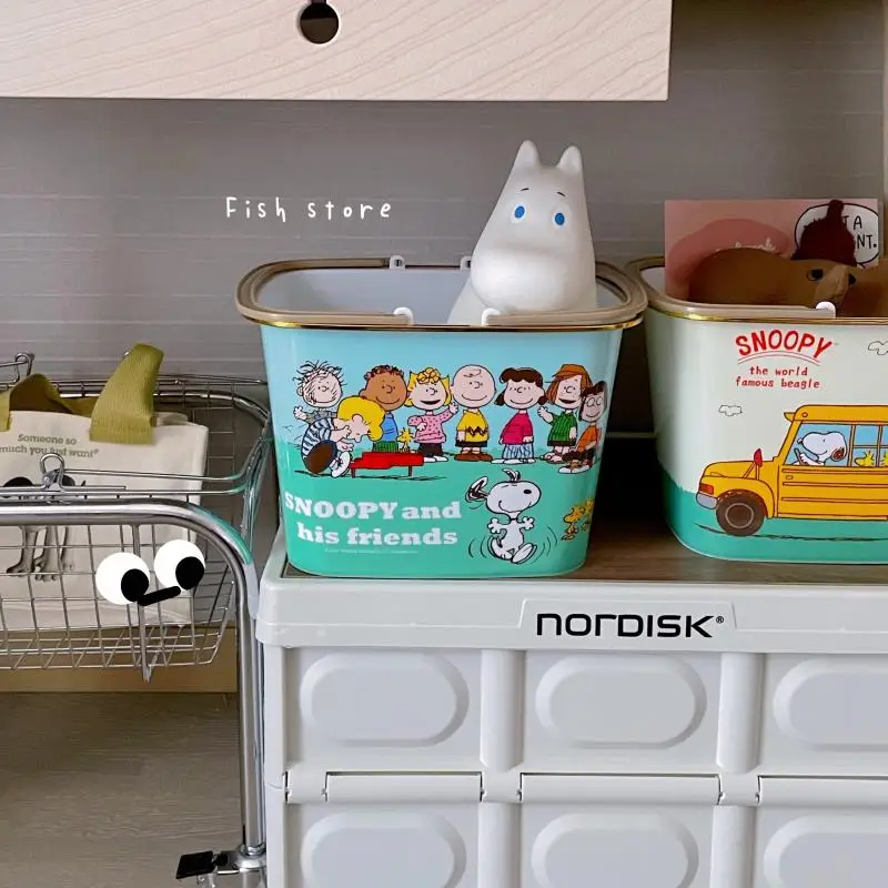 

30*22.5*22Cm Cute Snoopy Family Portable Storage Basket Sundries Stationery Toy Finishing Plastic Storage Box Kawaii Toy Home